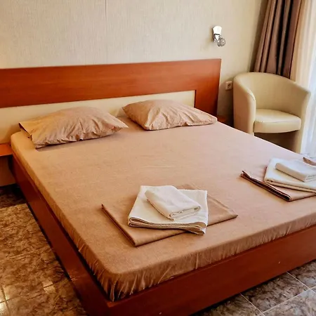 карел Hotel Nesebar