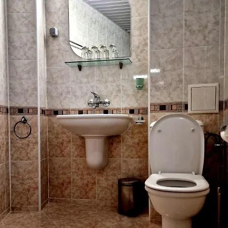 فندق карел نيسيبار