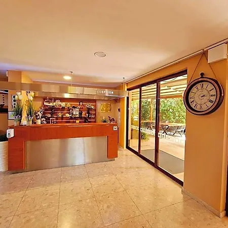 Hotell карел