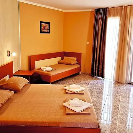 карел Hotell Nesebar